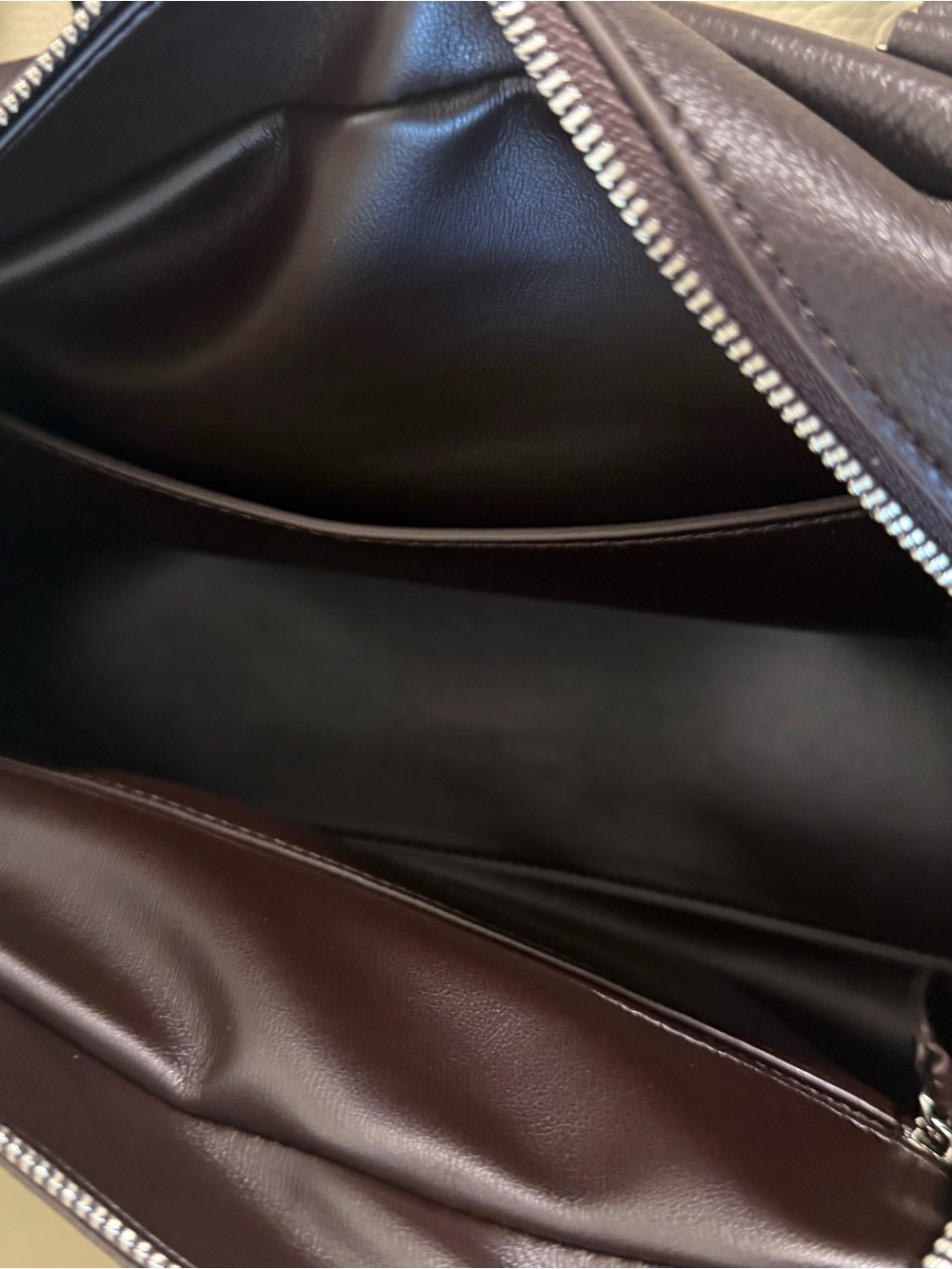 Genuine calfskin Leather handbag like new - Picture 5 of 15